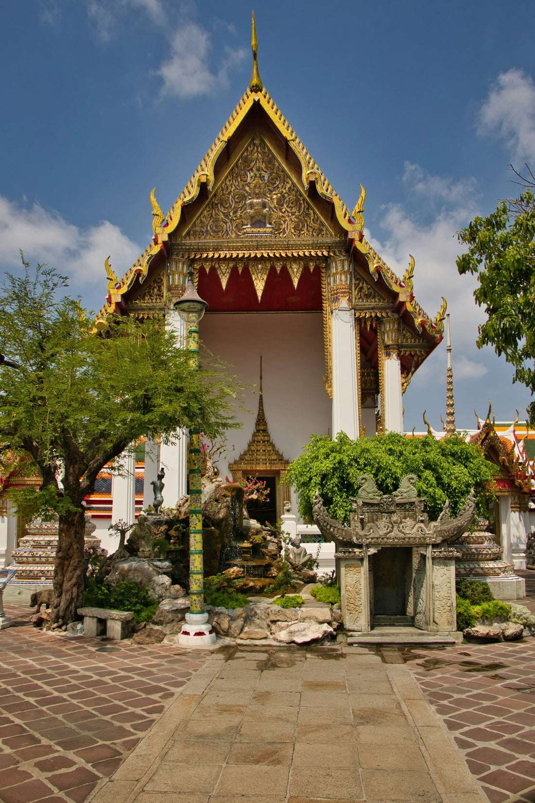 Thai temple architecture for cultural context: A Beginner's Guide to the Ramakien